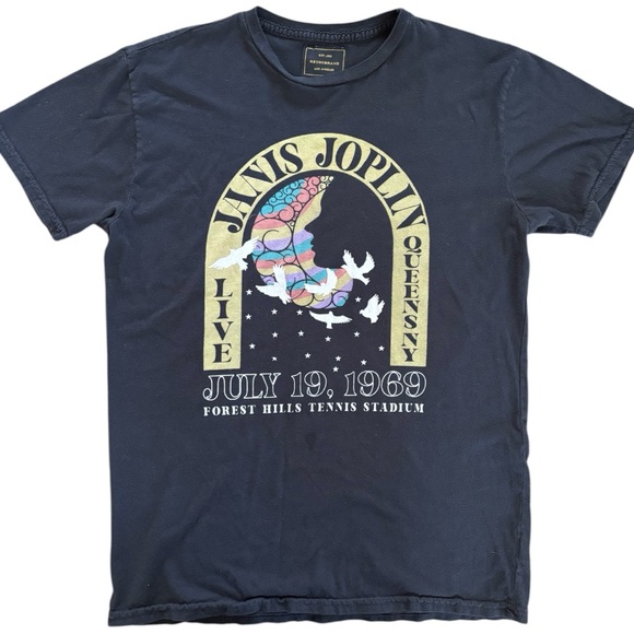 Original Retro Brand Tops - RETRO BRAND Janis Joplin Live In Queens
Black Label Tee (S) (Unisex)